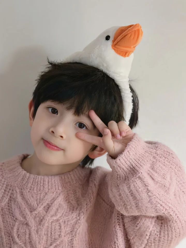 Hình Ảnh Em Bé Trai Dễ Thương 7