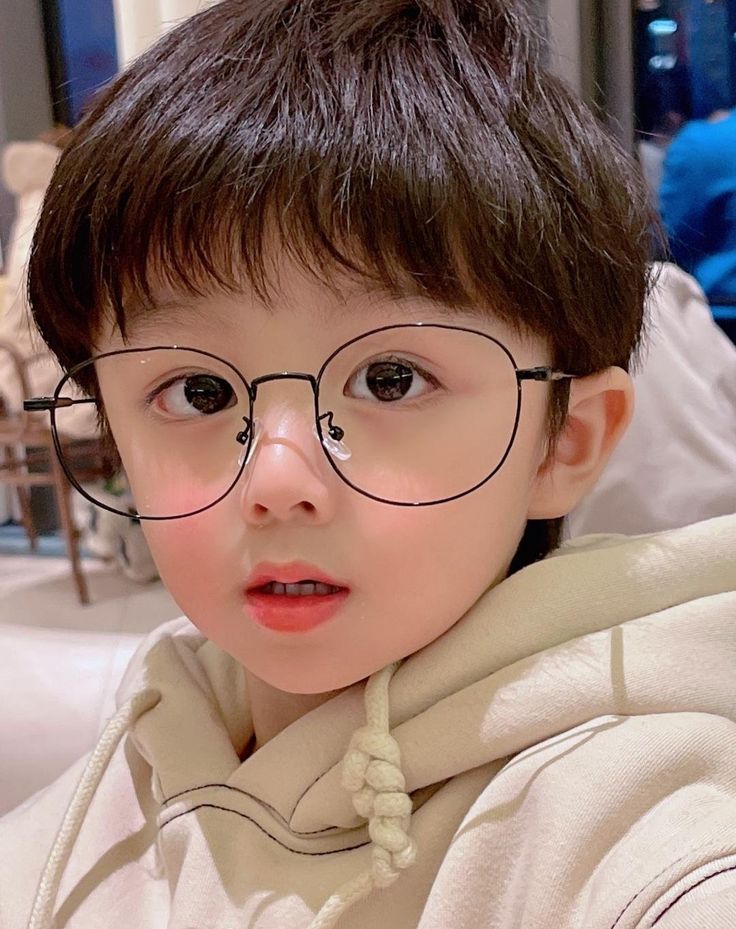 Hình Ảnh Em Bé Trai Dễ Thương 5