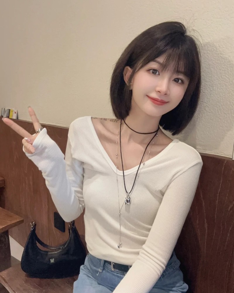 Hình gái đẹp tóc ngắn 39