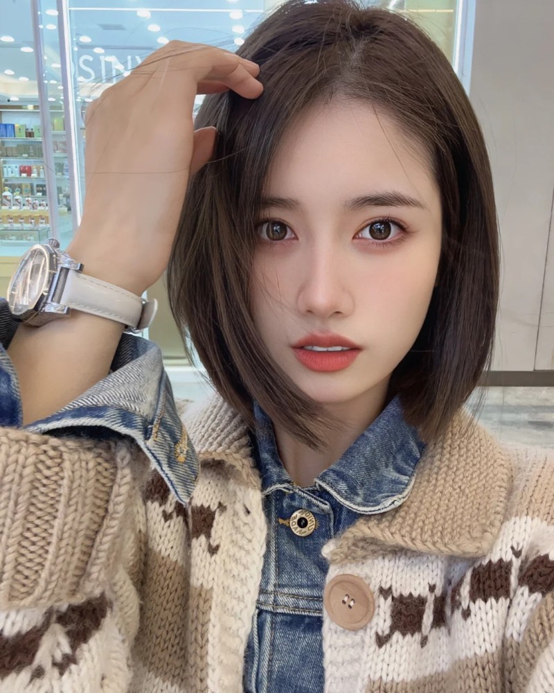 Hình gái đẹp tóc ngắn 17