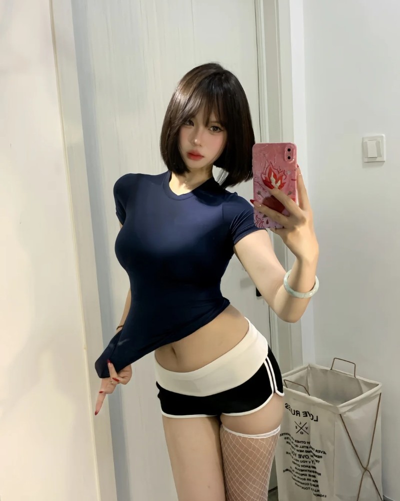 Hình gái đẹp tóc ngắn 38