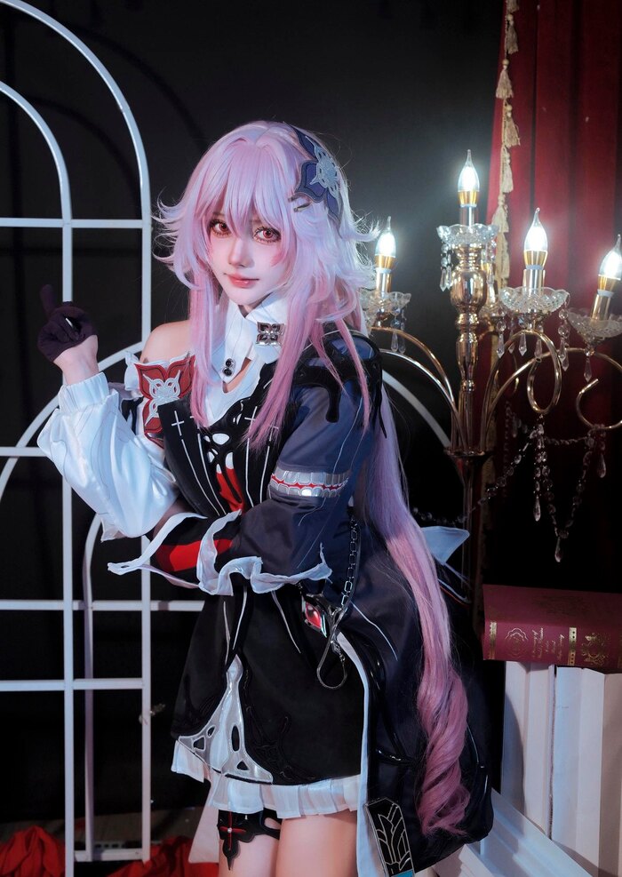 ảnh Nguyễn Thị Hà Vi cosplay 20