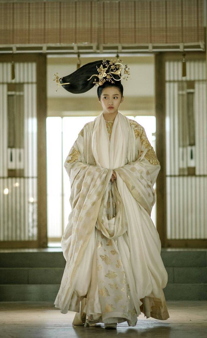 ảnh Phượng Tù Hoàng cosplay 13