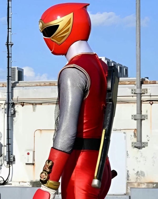 Siêu Nhân Cuồng Phong 4