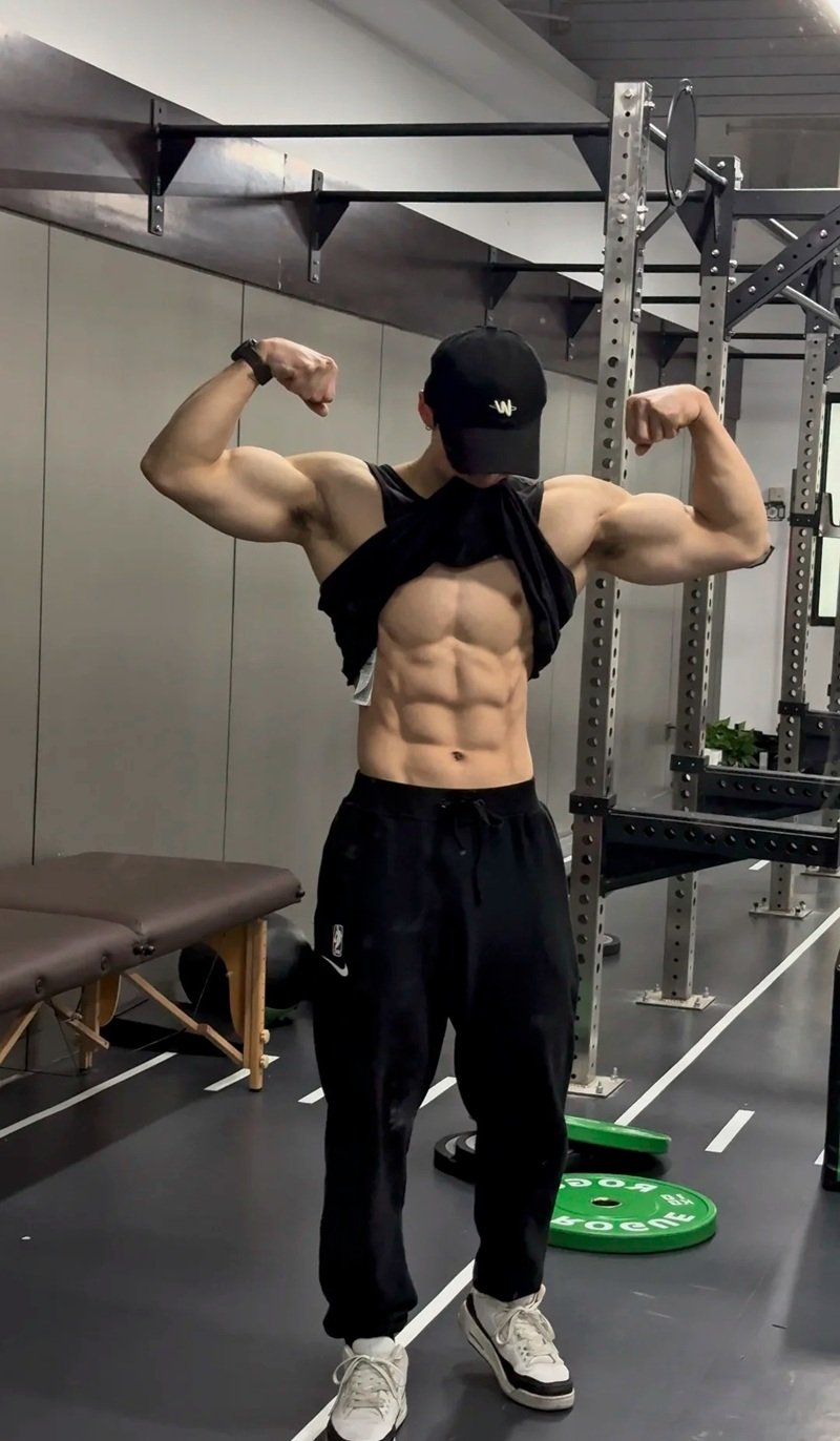 ảnh trai đẹp sáu múi 22