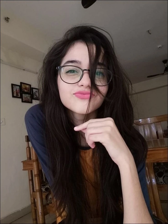 Girl Photo Simple 64