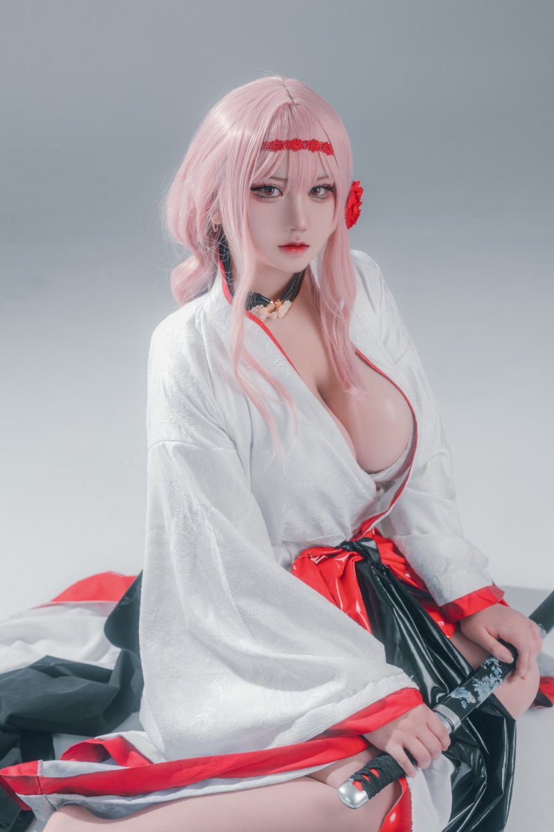 yae miko cosplay 4