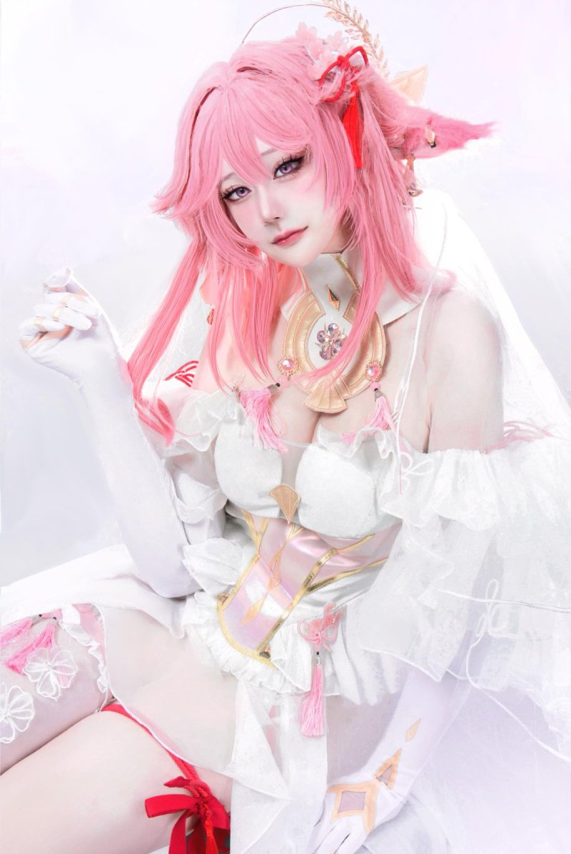 yae miko cosplay 7